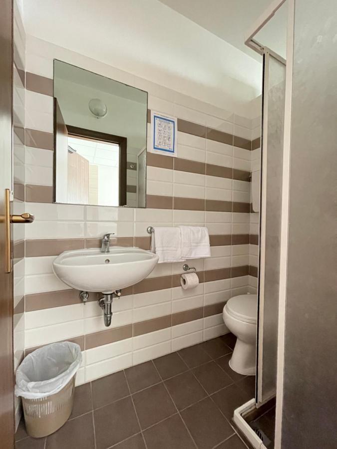 Hotel Orlov Rimini Eksteriør bilde