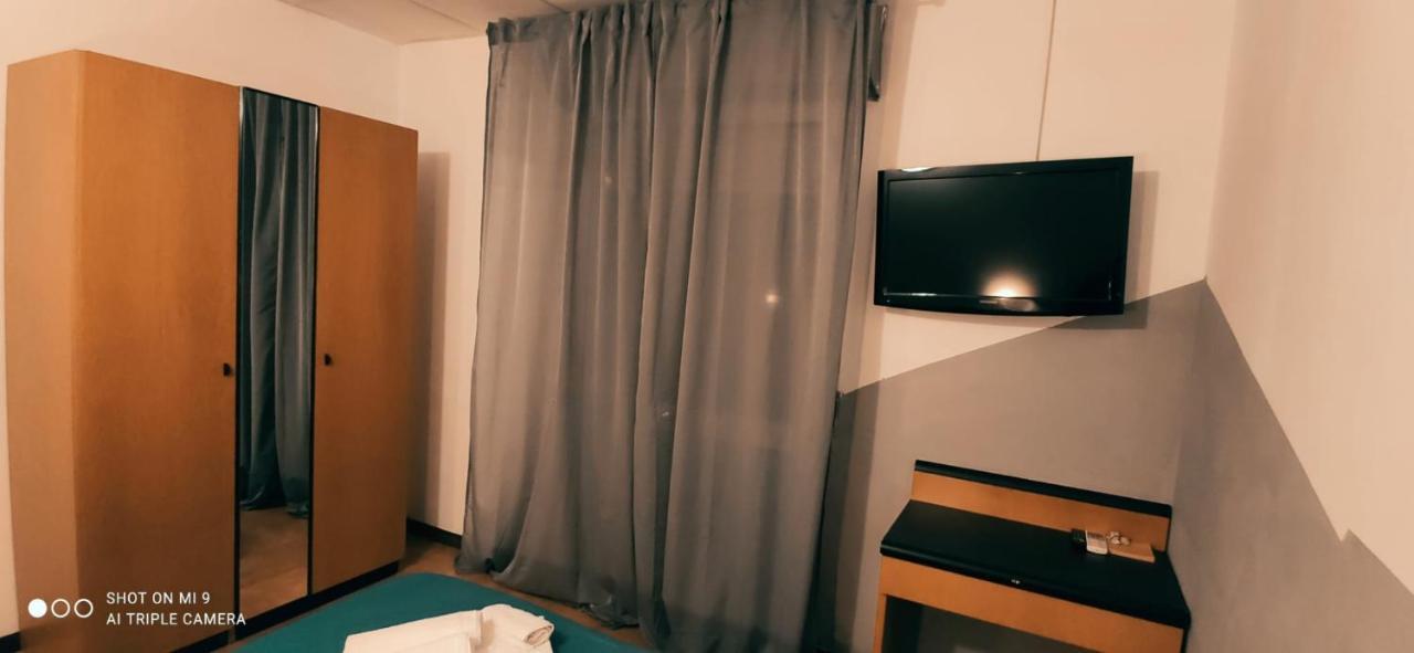Hotel Orlov Rimini Eksteriør bilde