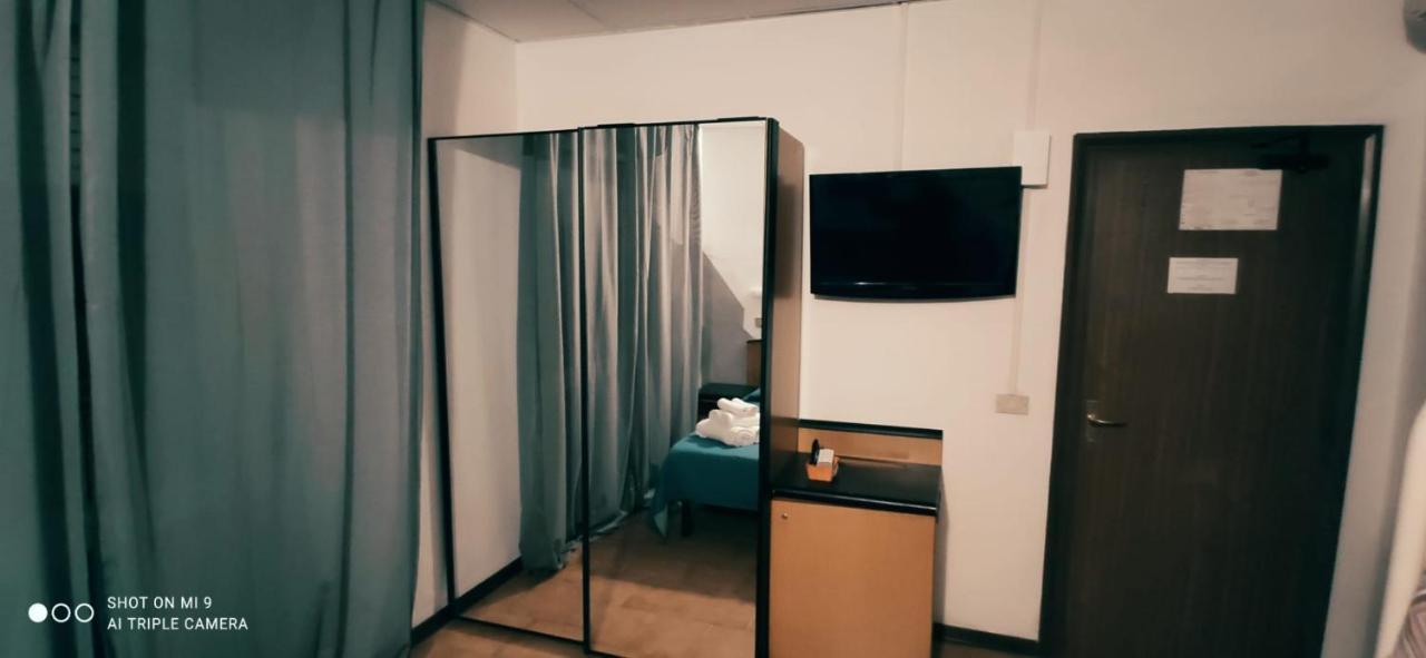 Hotel Orlov Rimini Eksteriør bilde