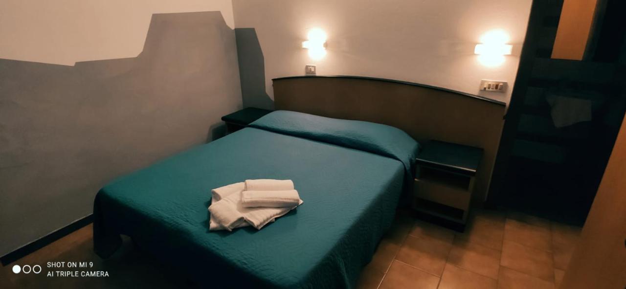 Hotel Orlov Rimini Eksteriør bilde