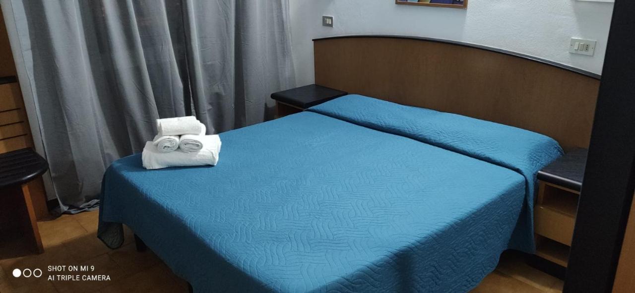 Hotel Orlov Rimini Eksteriør bilde