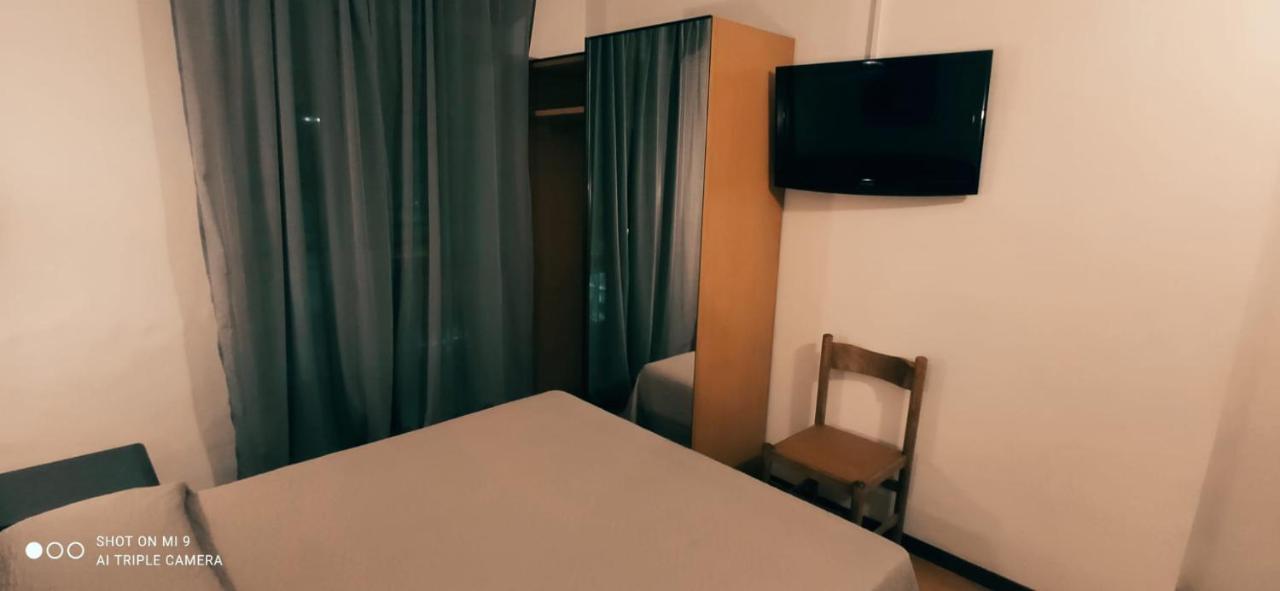 Hotel Orlov Rimini Eksteriør bilde