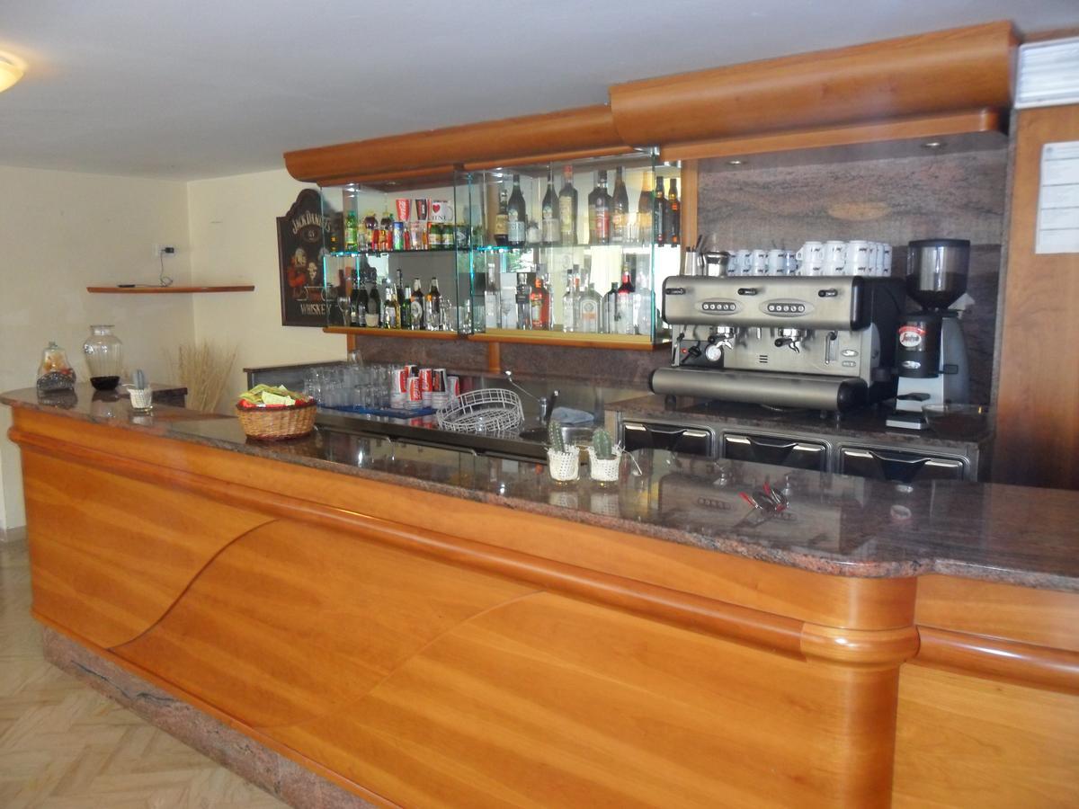 Hotel Orlov Rimini Eksteriør bilde