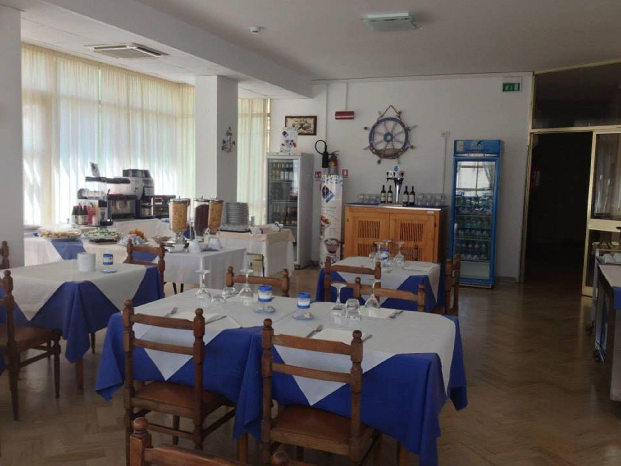 Hotel Orlov Rimini Eksteriør bilde